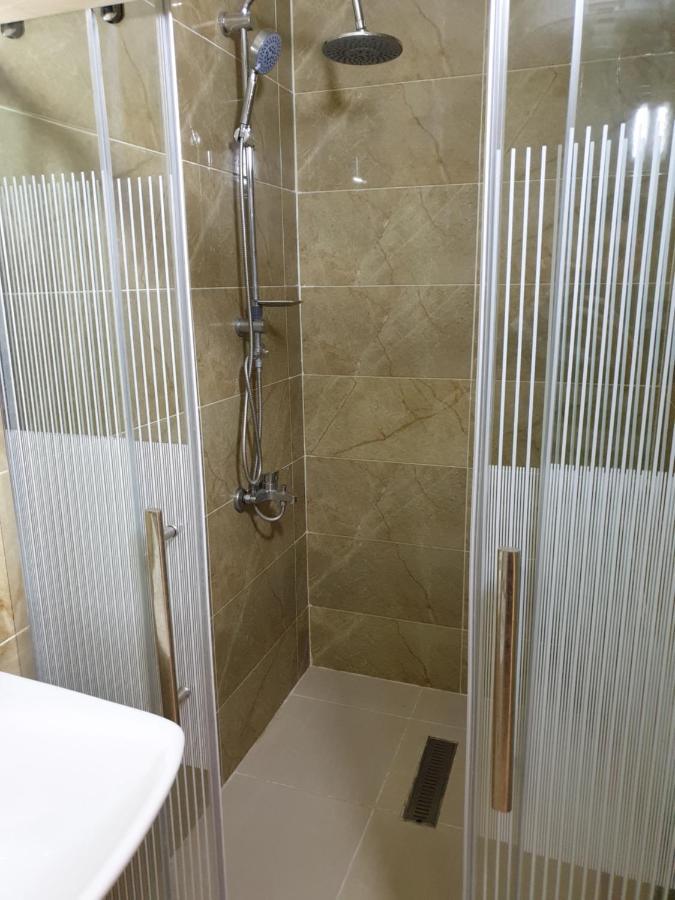 Atoom Studio 杰拉什 外观 照片